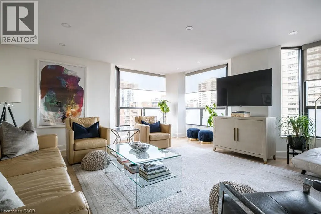 49 ROBINSON Street Unit# 900, #900