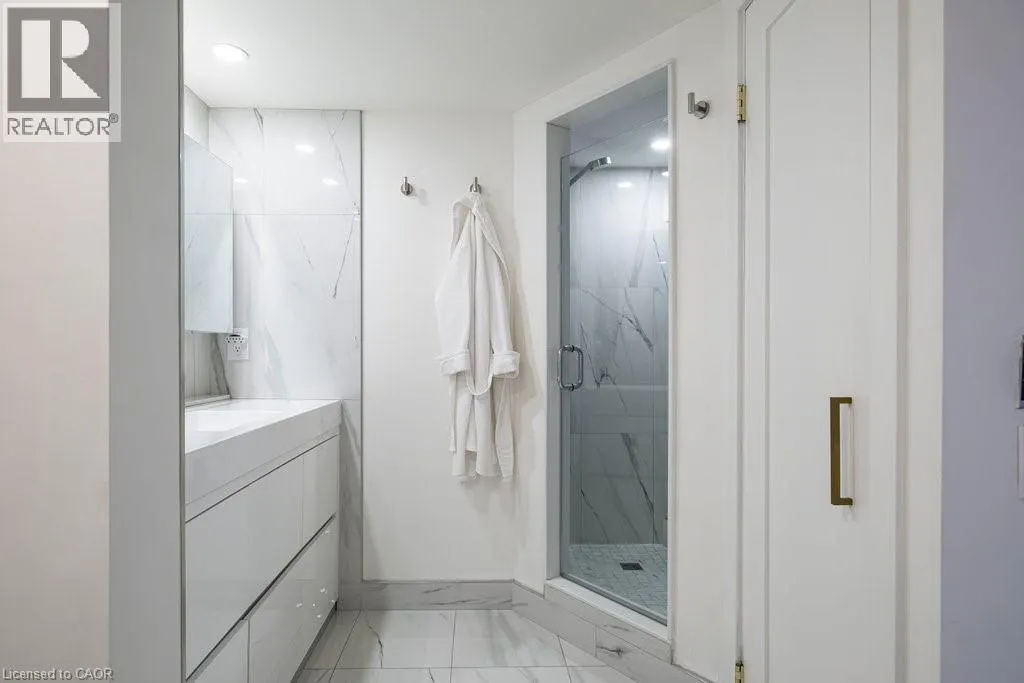 49 ROBINSON Street Unit# 900, #900