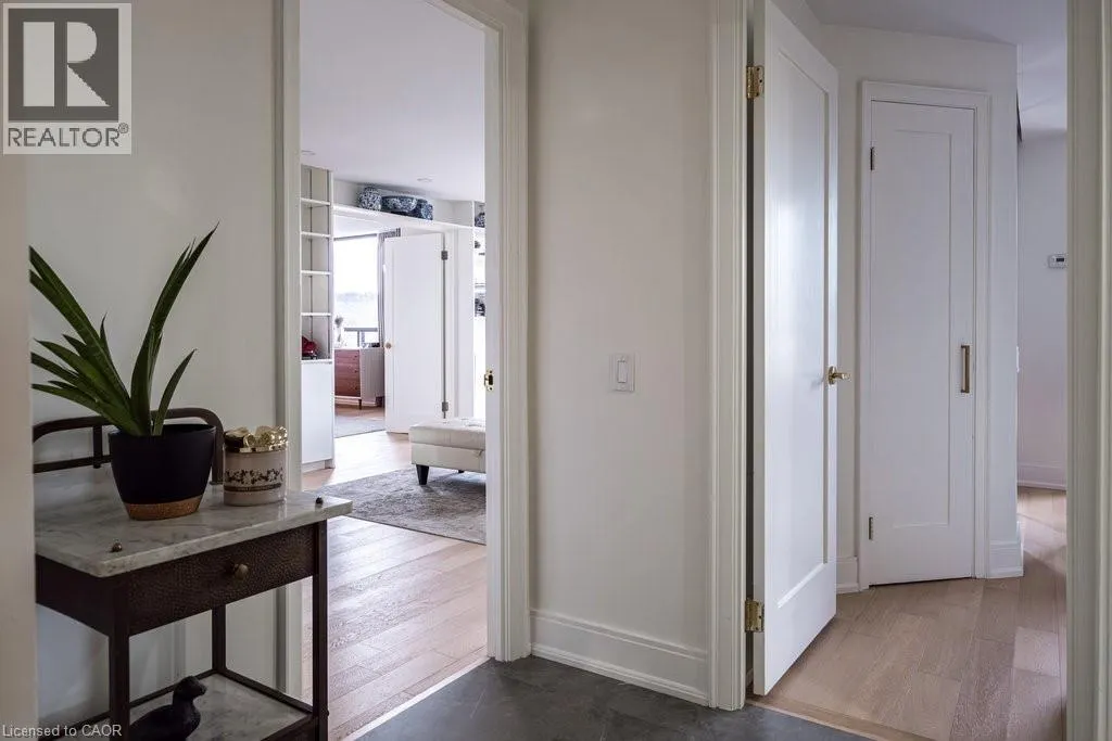 49 ROBINSON Street Unit# 900, #900