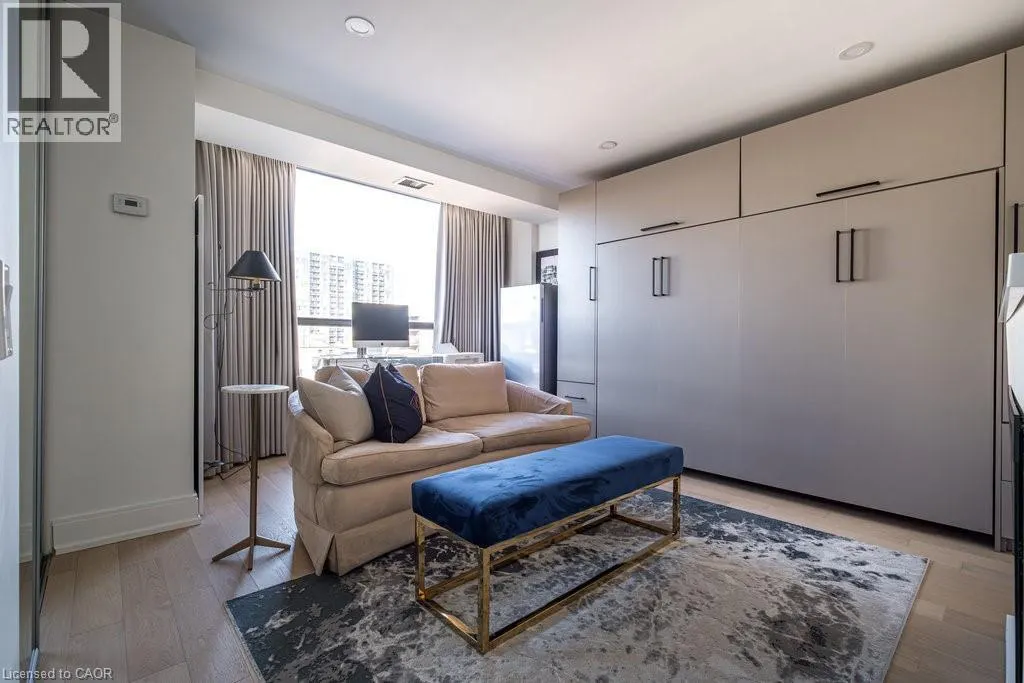 49 ROBINSON Street Unit# 900, #900