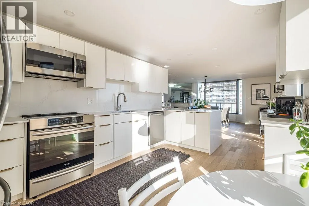 49 ROBINSON Street Unit# 900, #900