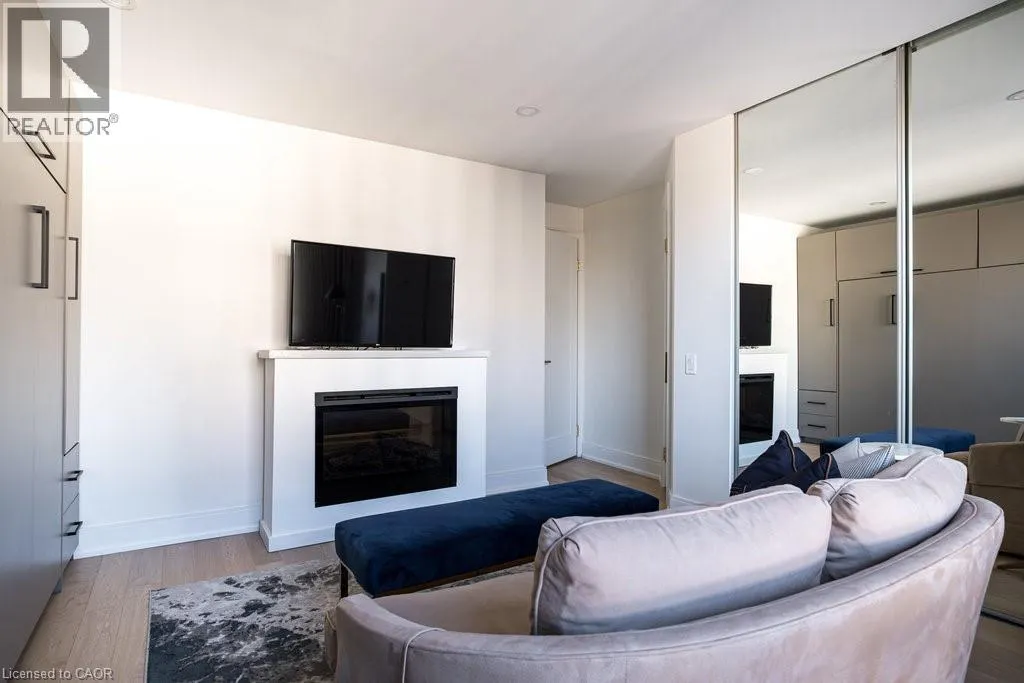 49 ROBINSON Street Unit# 900, #900