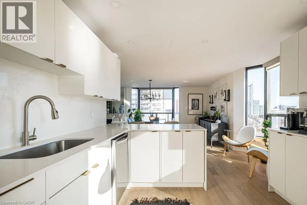 49 ROBINSON Street Unit# 900, #900