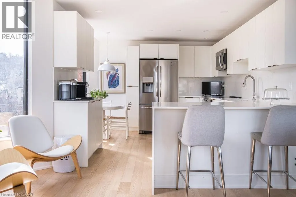 49 ROBINSON Street Unit# 900, #900