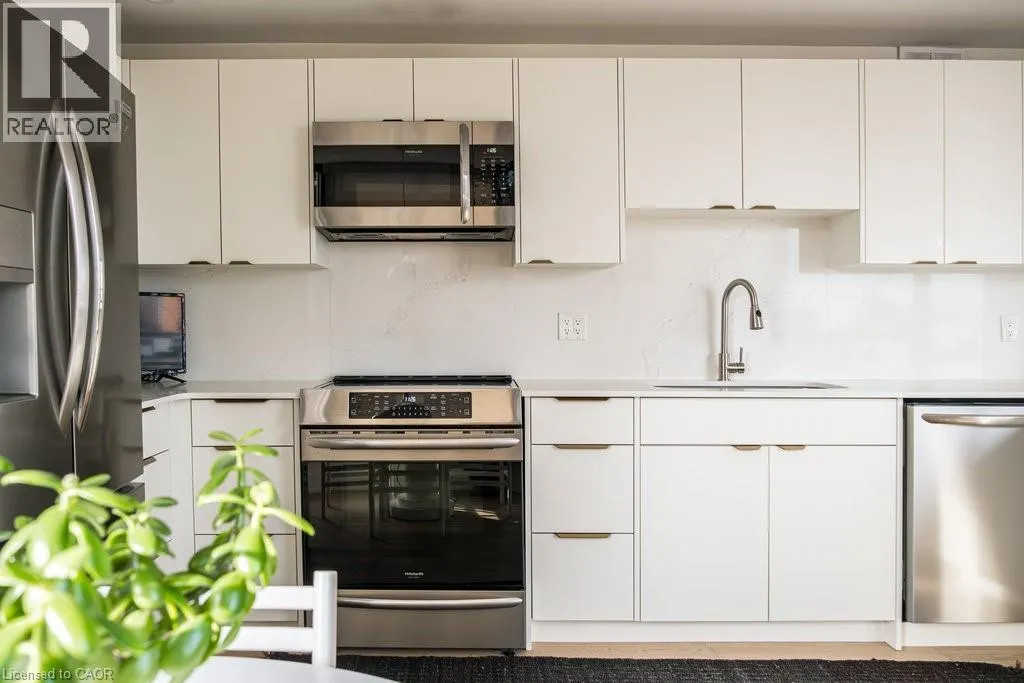 49 ROBINSON Street Unit# 900, #900