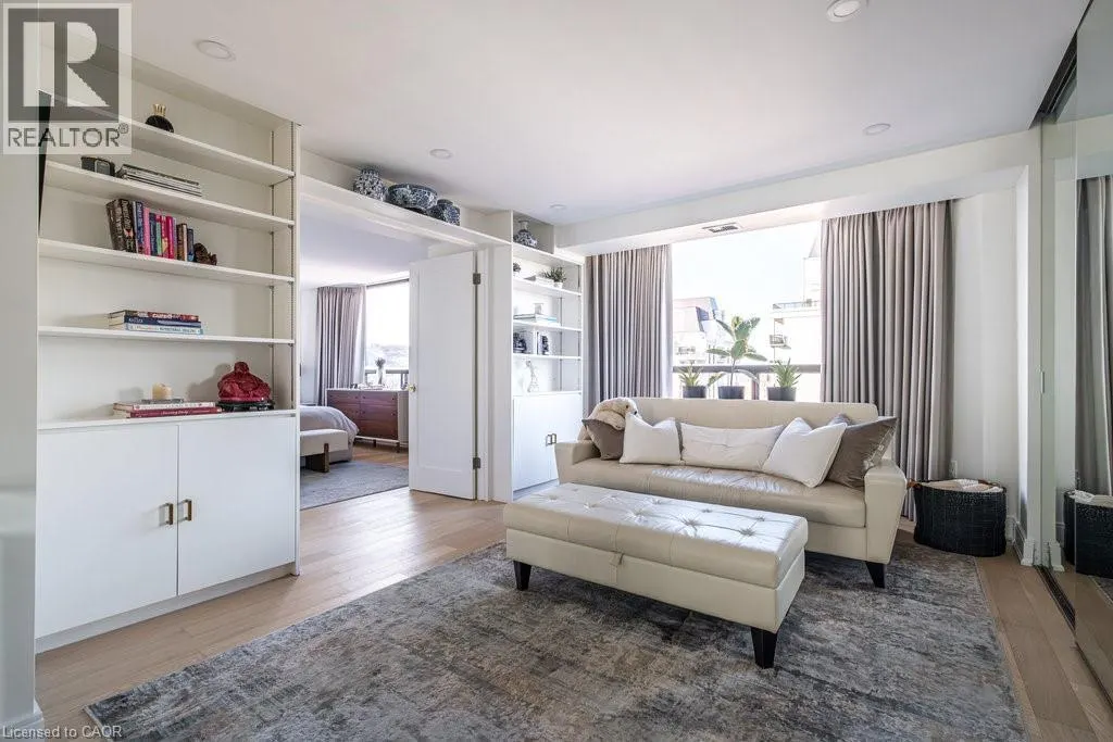 49 ROBINSON Street Unit# 900, #900