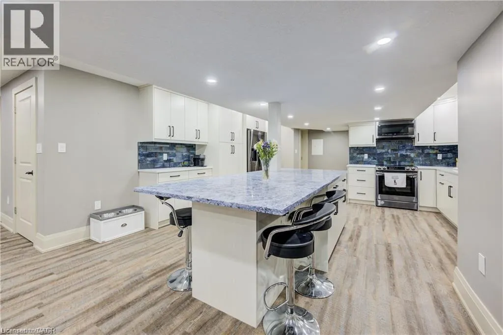 226 SHADE Street