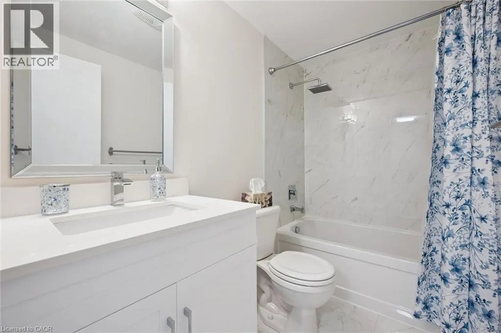 151 CLAIRFIELDS Drive Unit# 3, #3