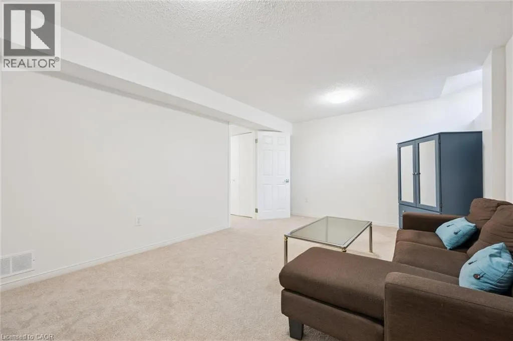 151 CLAIRFIELDS Drive Unit# 3, #3