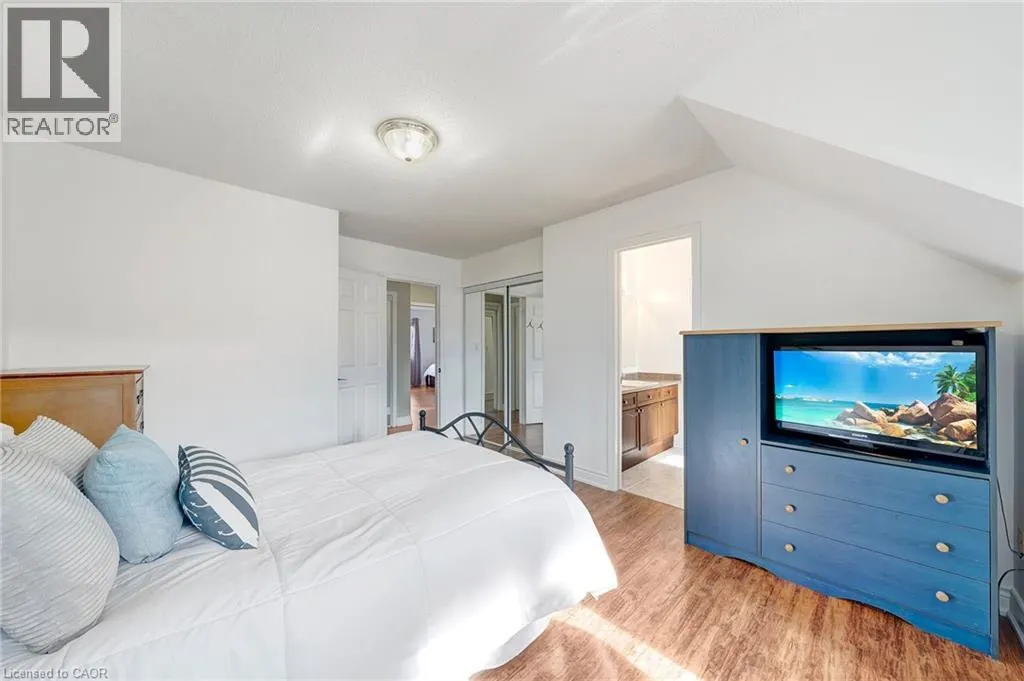 860 SOMERVILLE Terrace