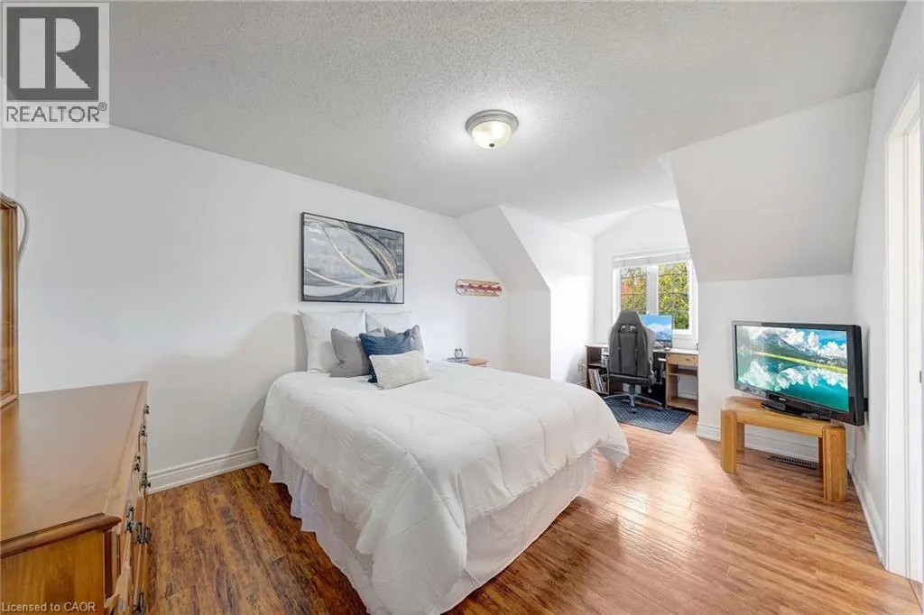 860 SOMERVILLE Terrace