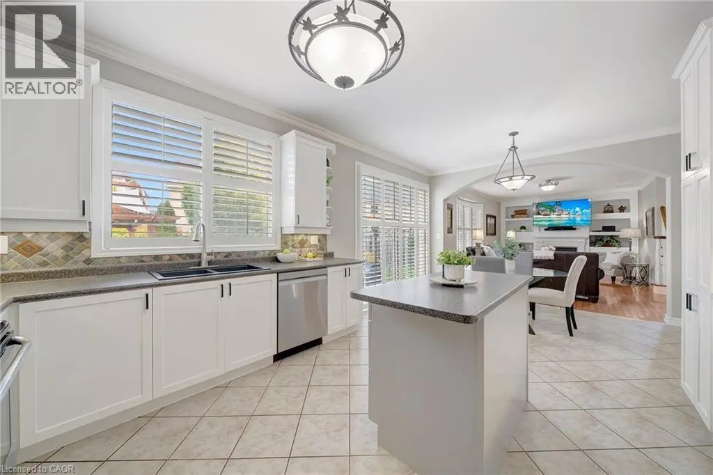 860 SOMERVILLE Terrace