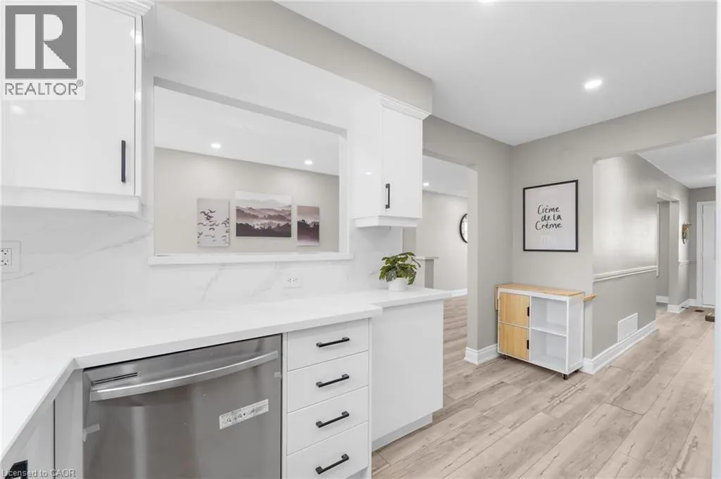 2258 MANCHESTER Drive