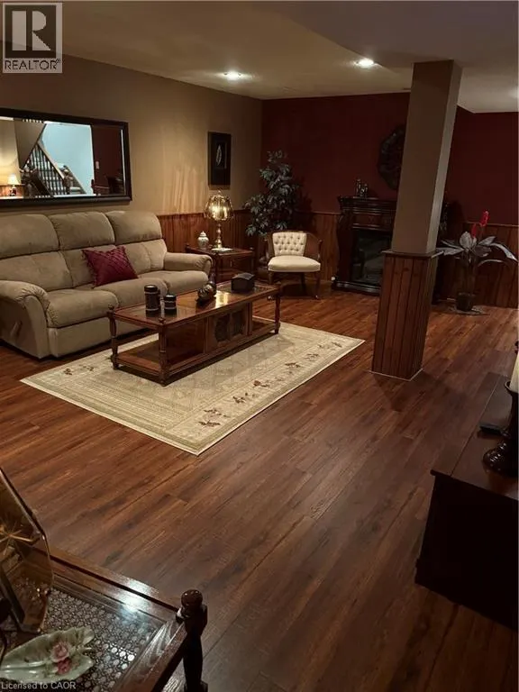 479 BEECHWOOD Drive Unit# 3, #3