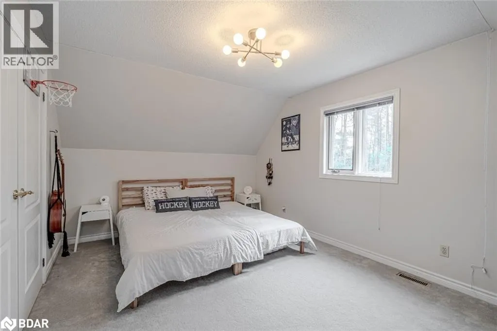 24 WILLOW BAY Drive
