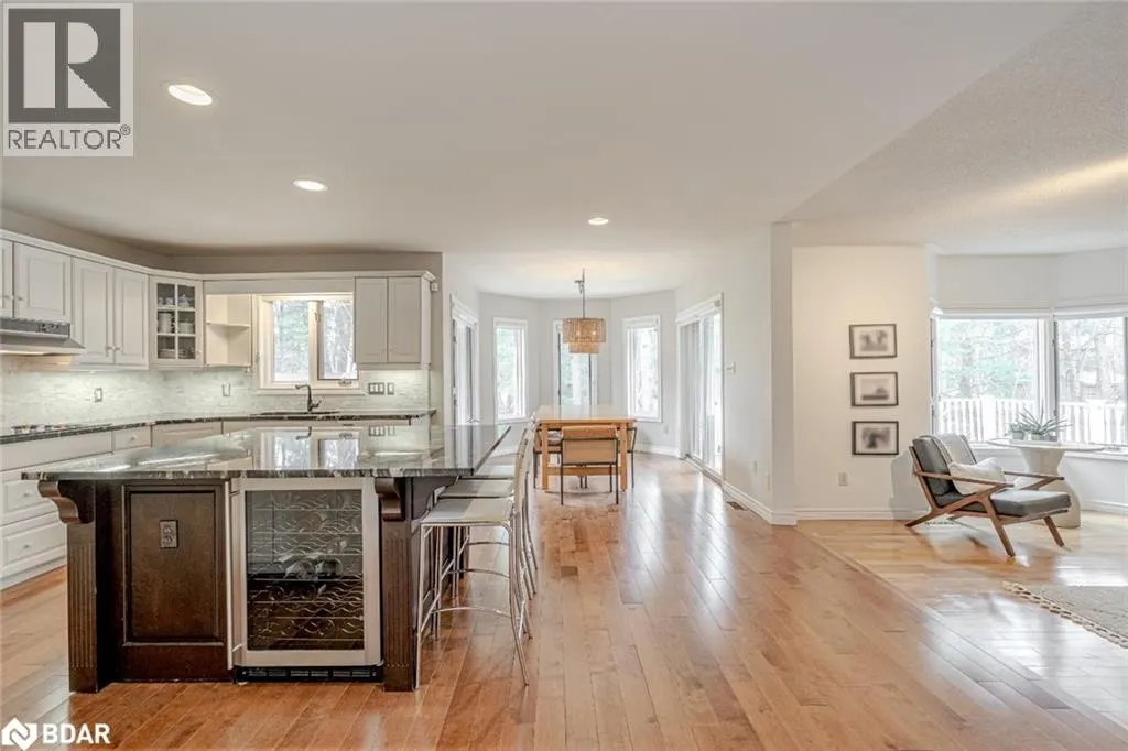 24 WILLOW BAY Drive