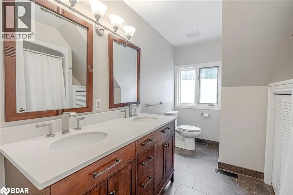 24 WILLOW BAY Drive