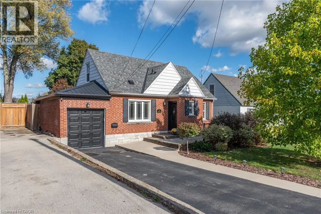 25 MONTROSE Avenue
