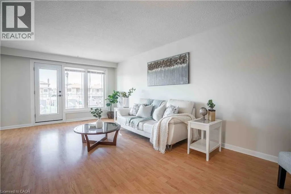 2559 KINGSBERRY Crescent
