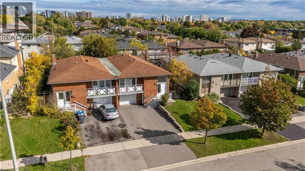 2559 KINGSBERRY Crescent