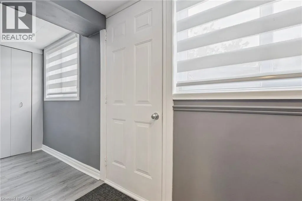 122 MOOREGATE Crescent