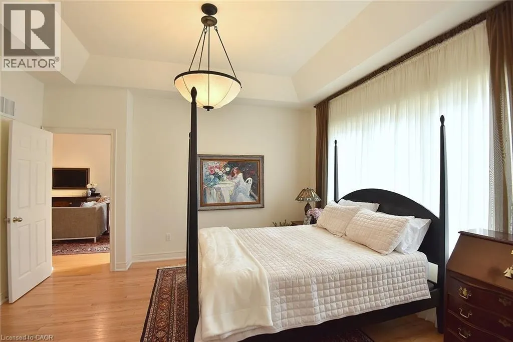 35 RIDING PARK Place