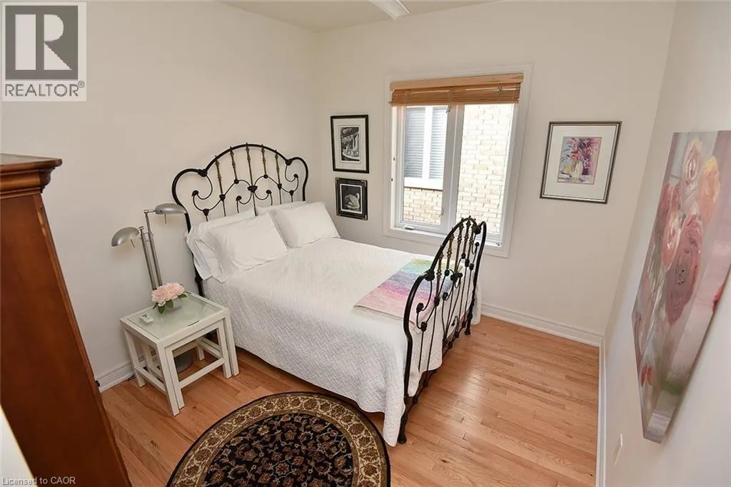 35 RIDING PARK Place