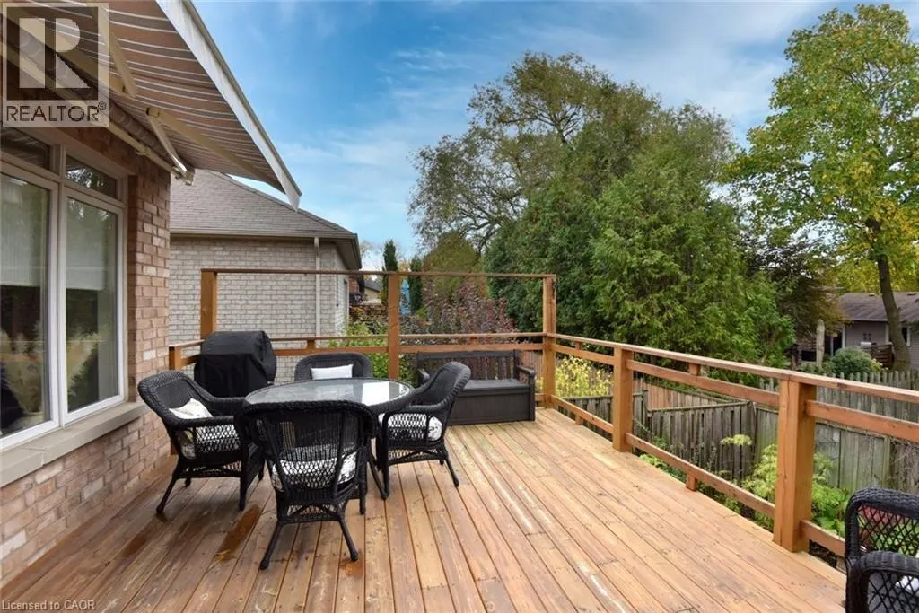 35 RIDING PARK Place
