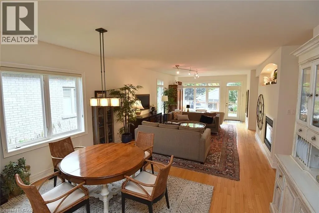 35 RIDING PARK Place