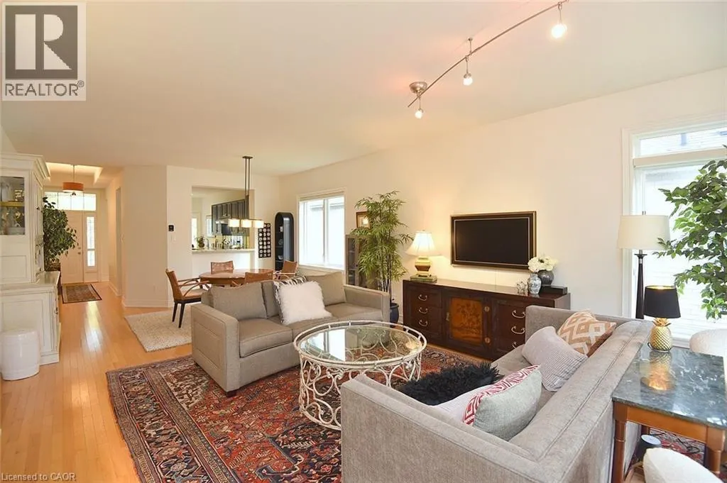 35 RIDING PARK Place