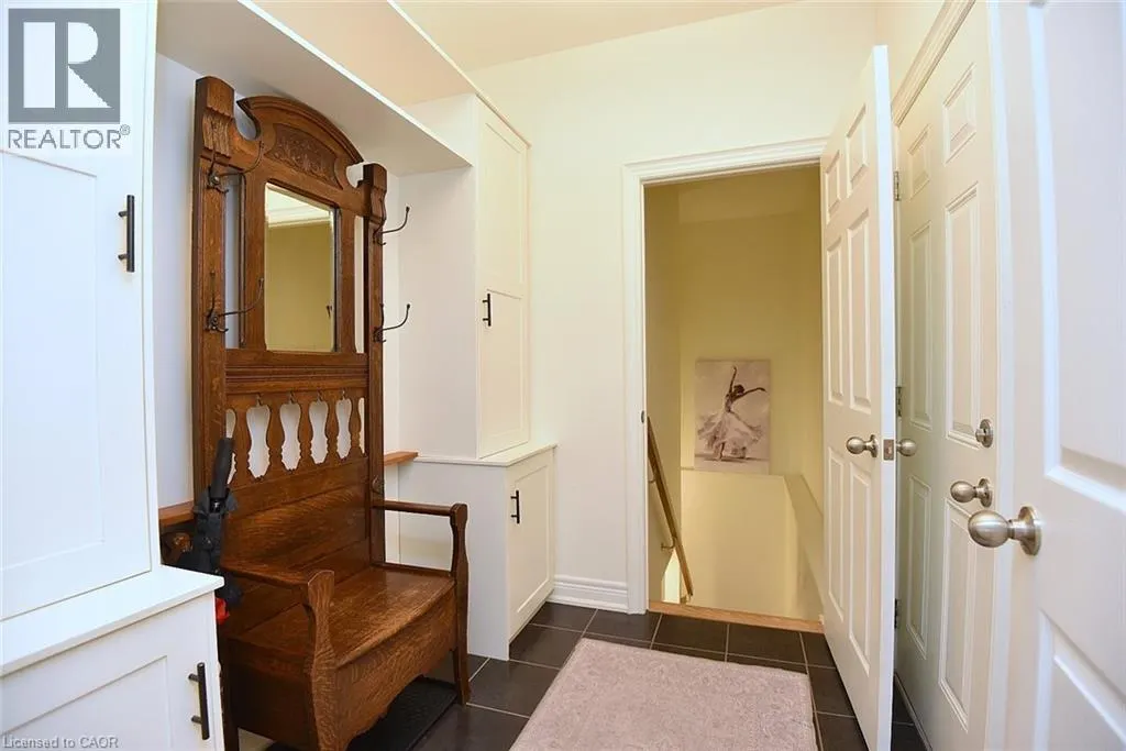 35 RIDING PARK Place