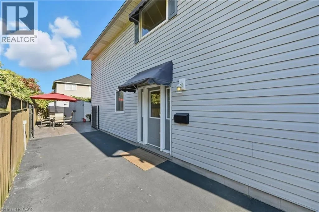 21 ARDEN Avenue