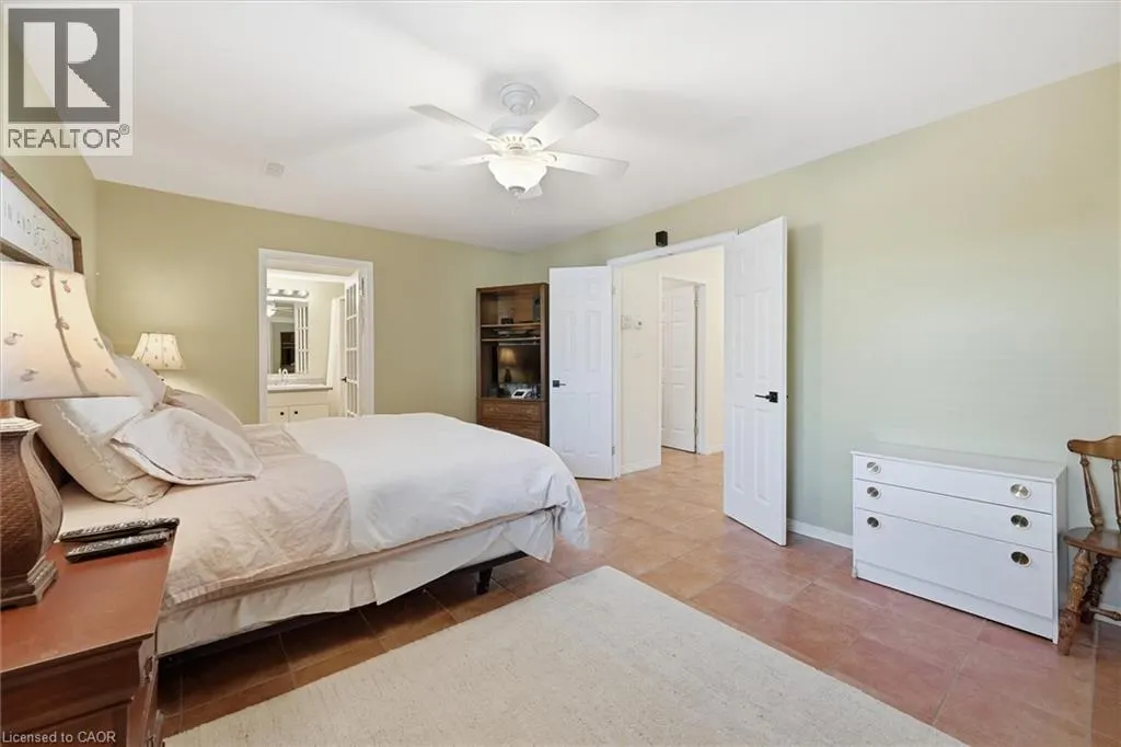 21 ARDEN Avenue