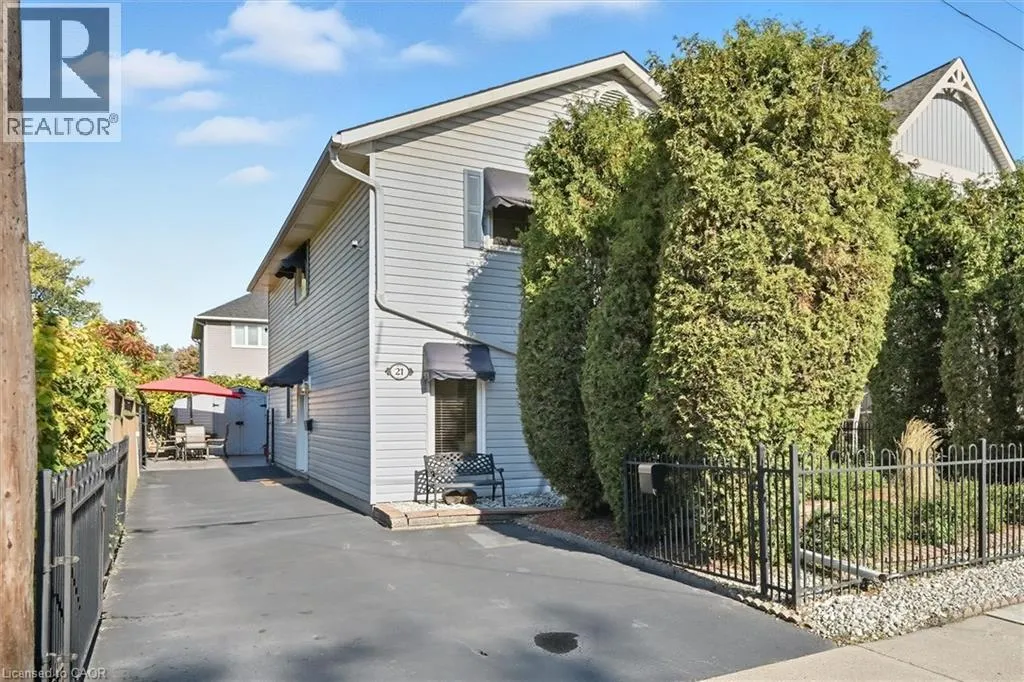 21 ARDEN Avenue