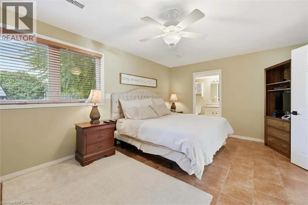 21 ARDEN Avenue