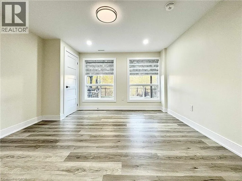 23 MOSSGROVE Drive Unit# LOWER, #LOWER