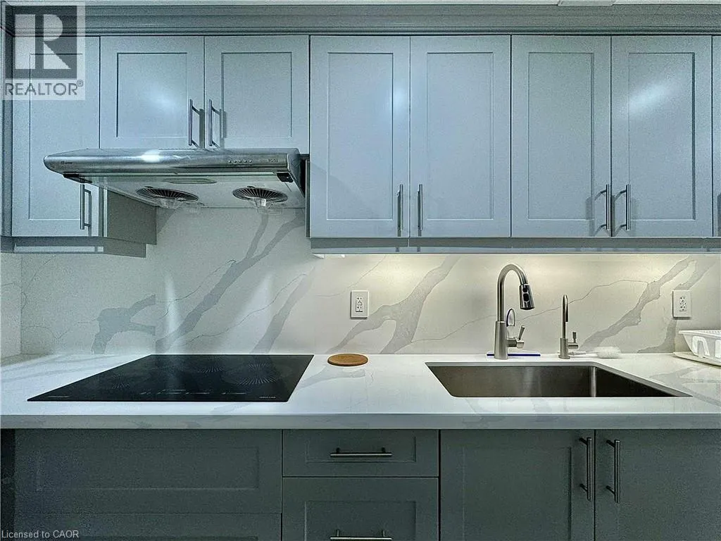 23 MOSSGROVE Drive Unit# LOWER, #LOWER