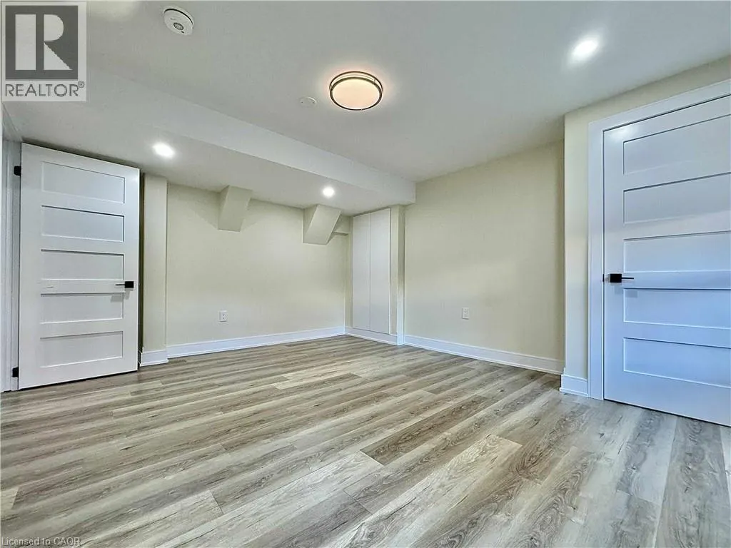 23 MOSSGROVE Drive Unit# LOWER, #LOWER