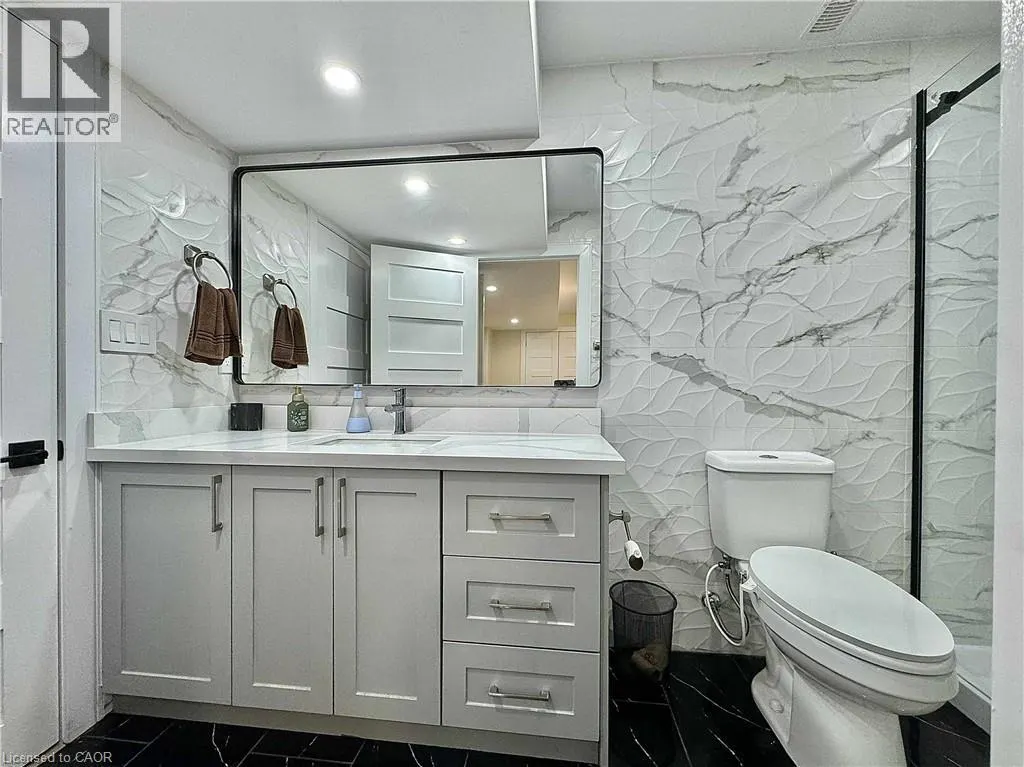 23 MOSSGROVE Drive Unit# LOWER, #LOWER