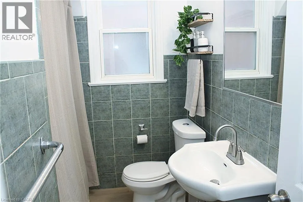 125 ADAIR Avenue S Unit# 1 - MN FLR, #1 - MN FLR
