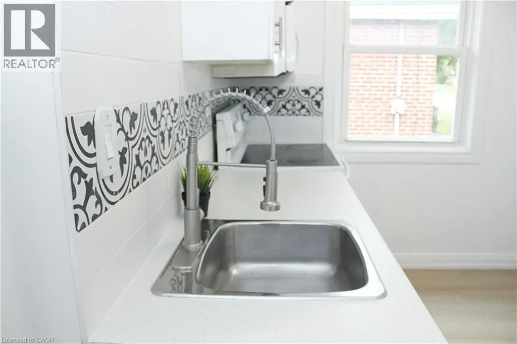 125 ADAIR Avenue S Unit# 1 - MN FLR, #1 - MN FLR