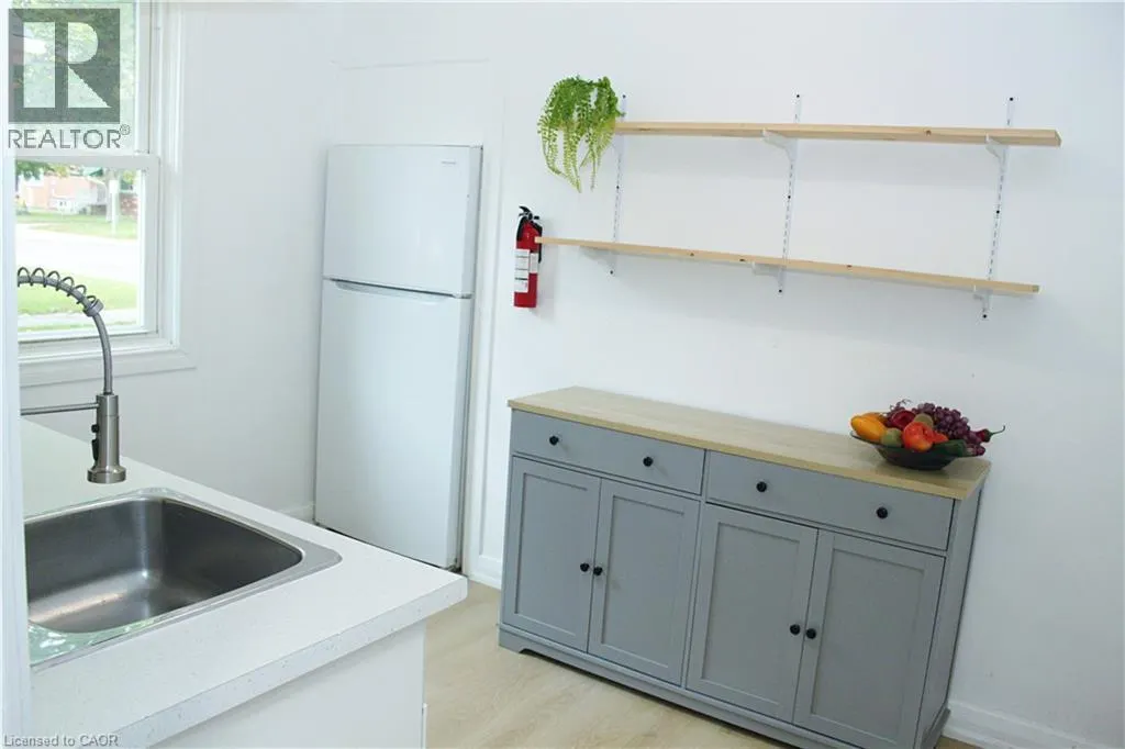 125 ADAIR Avenue S Unit# 1 - MN FLR, #1 - MN FLR