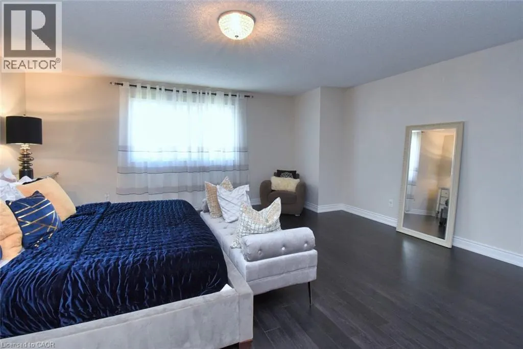 5 DILLON Drive