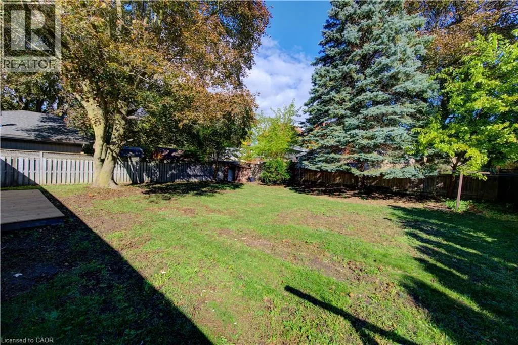 88 ELLIS Crescent S