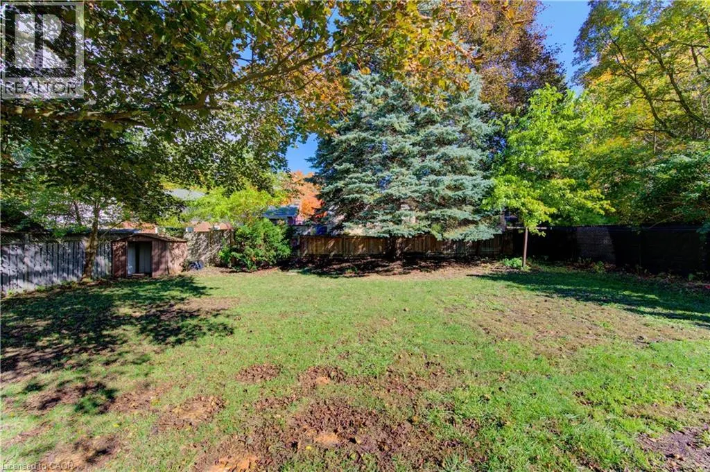 88 ELLIS Crescent S