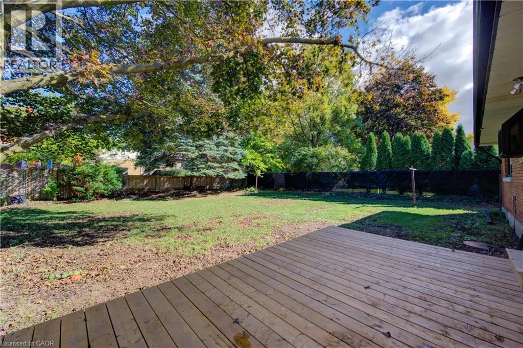 88 ELLIS Crescent S