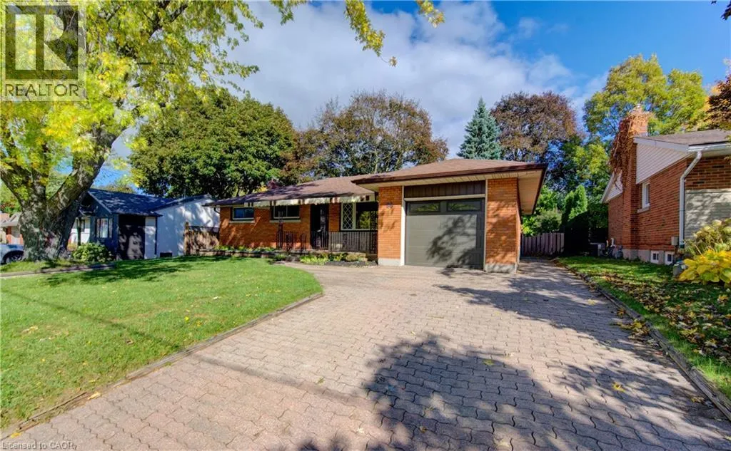 88 ELLIS Crescent S