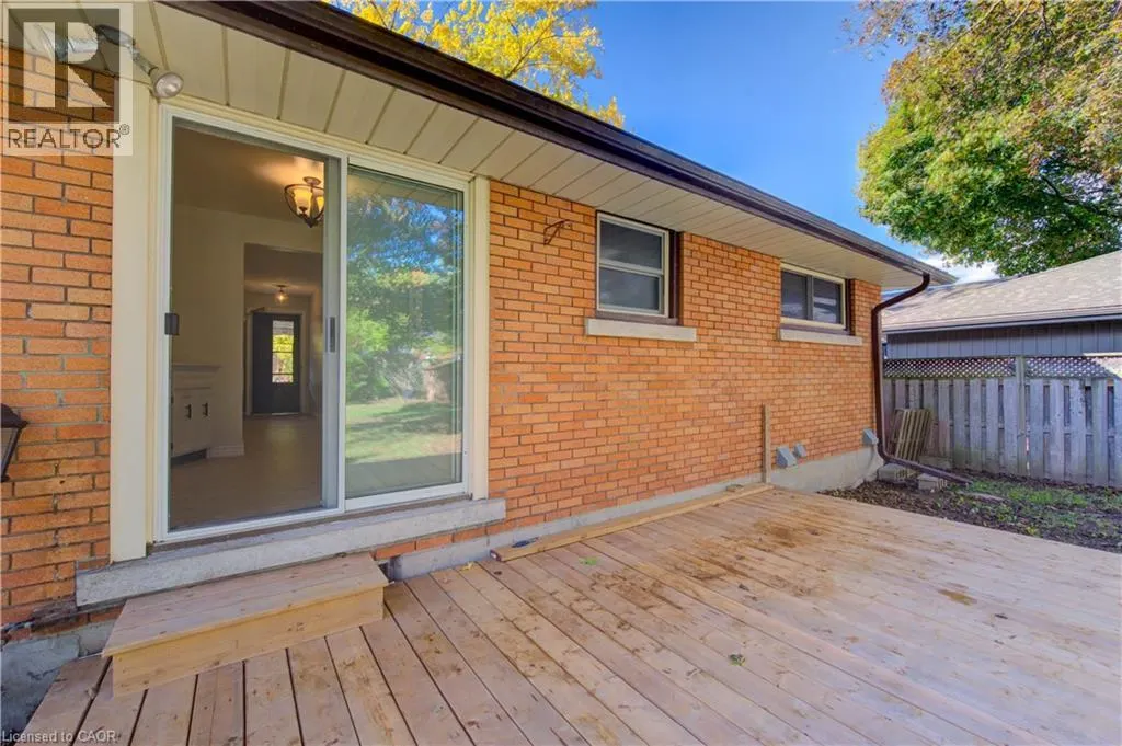 88 ELLIS Crescent S
