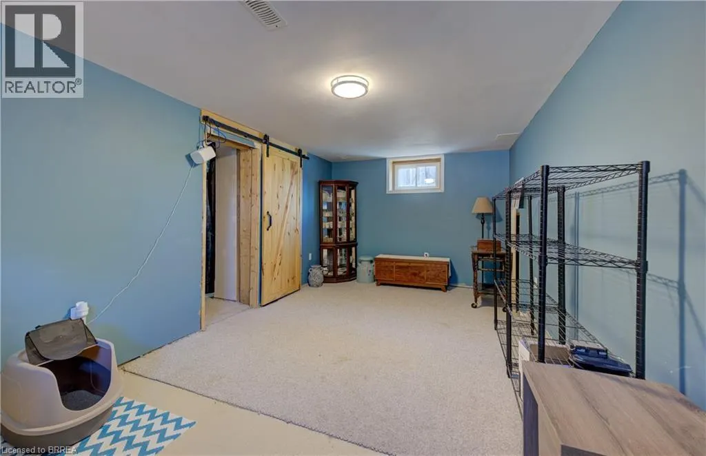 81 STRATHCONA Avenue