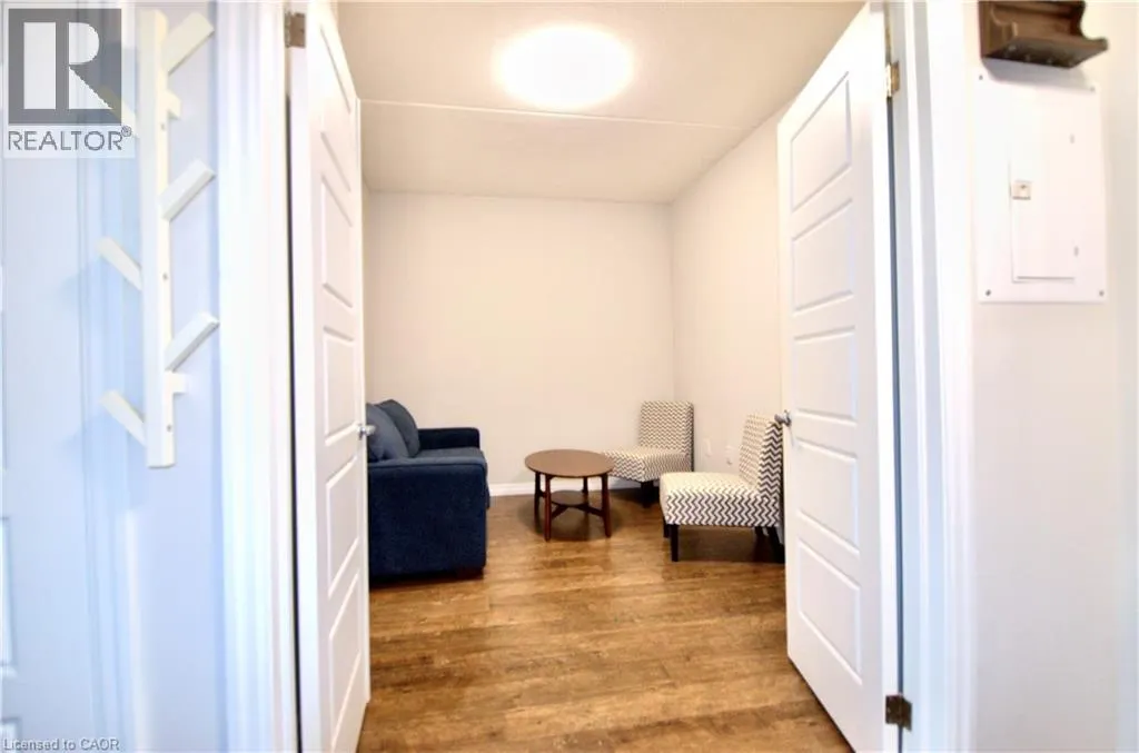 35 KINGSBURY Square Unit# 310, #310